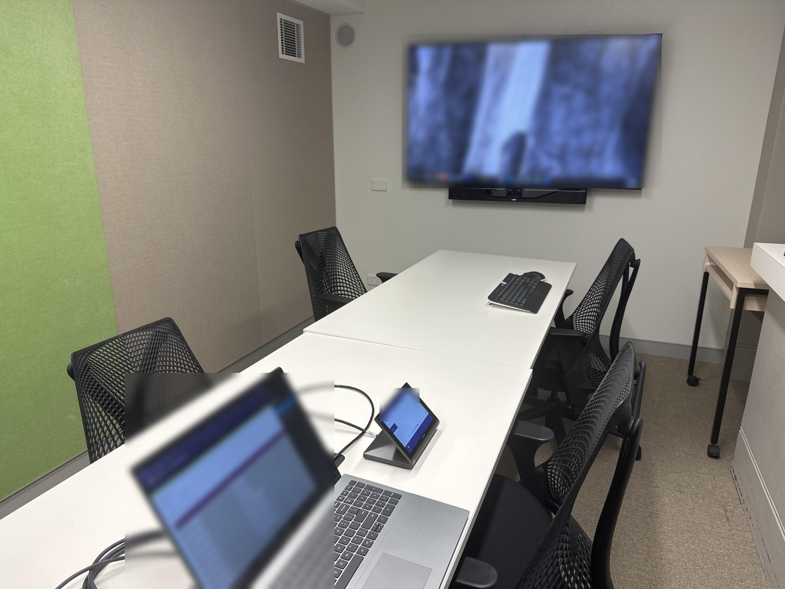 M003 – Meeting Single Display
