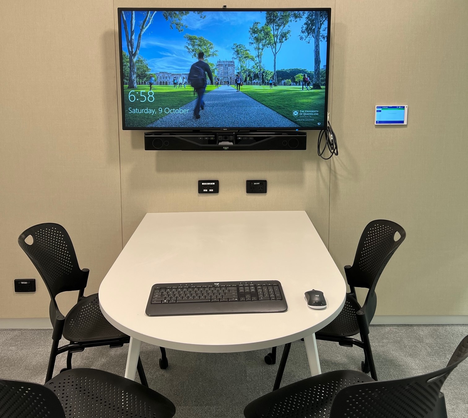 M008 – Small Meeting Room (Zoom), photo 2 of 2