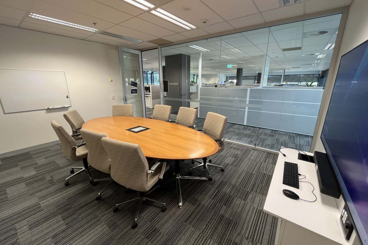 M019 – Small Meeting Room, photo 2 of 2