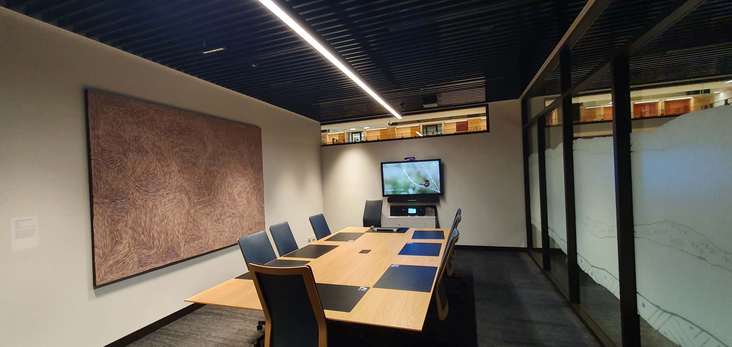 M021 – Single Display Meeting Room, photo 2 of 2
