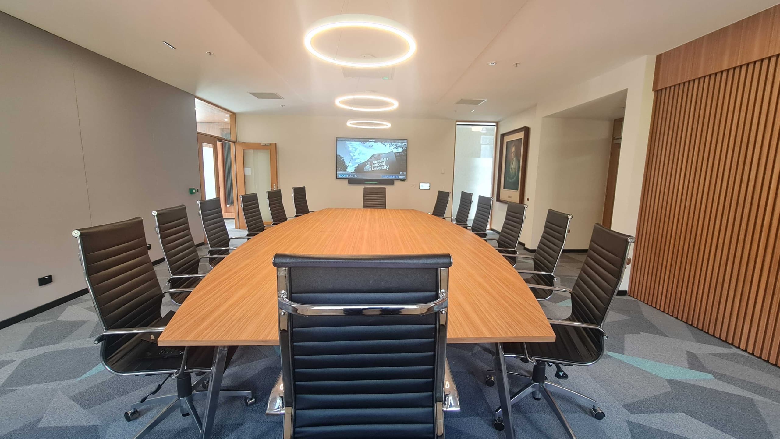 M027 – Premium Meeting Room