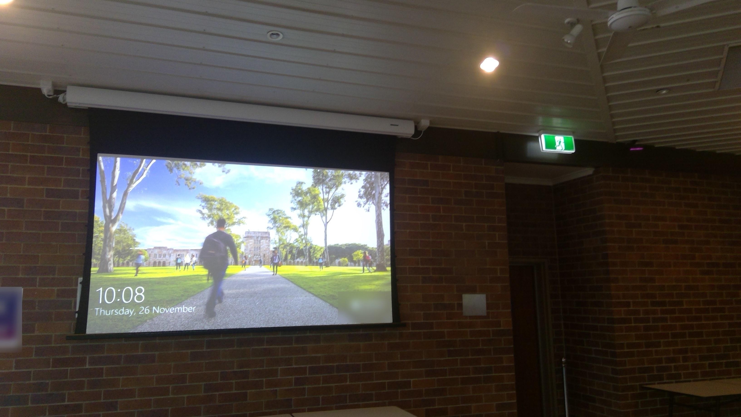 T006 – Dual Projector Teaching Space
