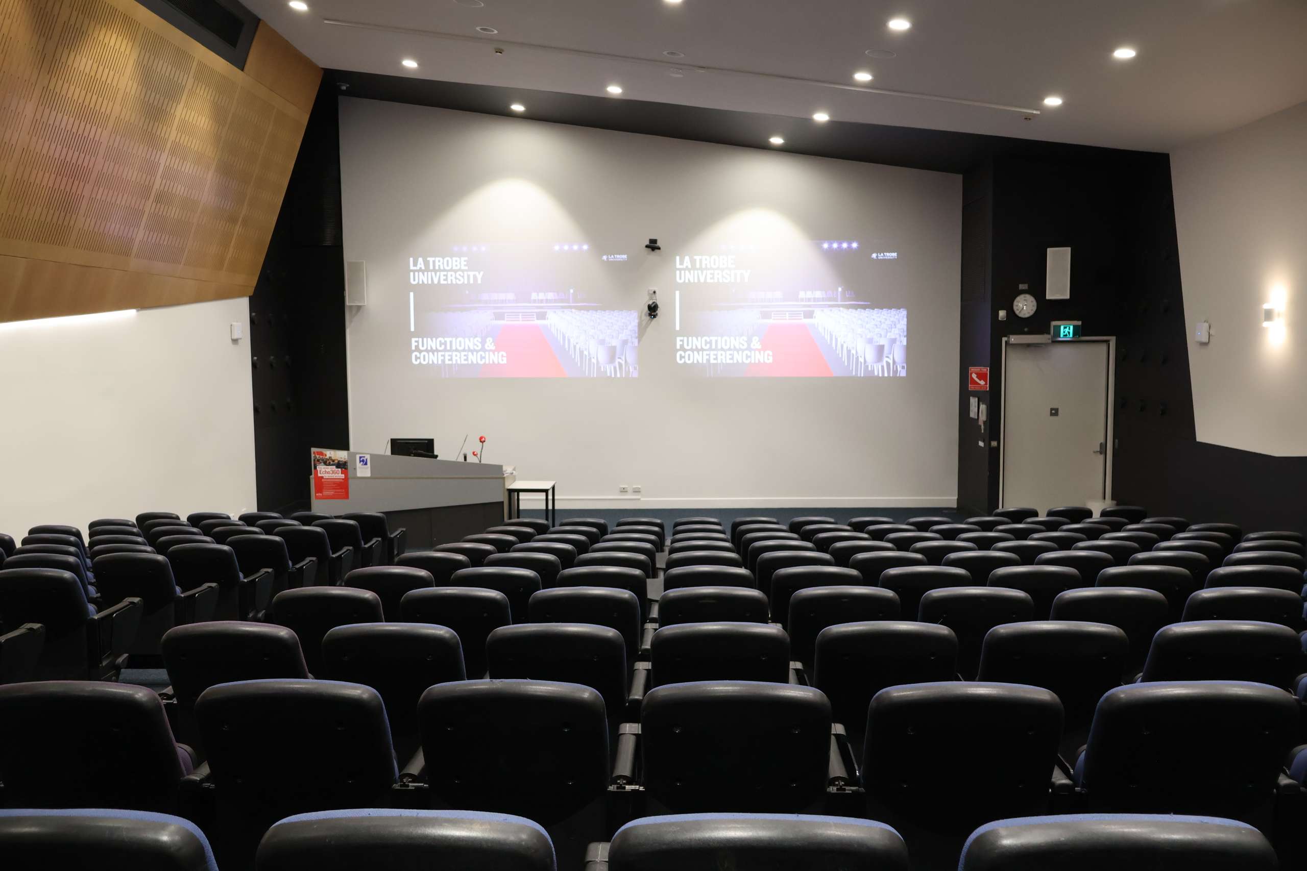 T014 – Hybrid Dual Projection Theatre