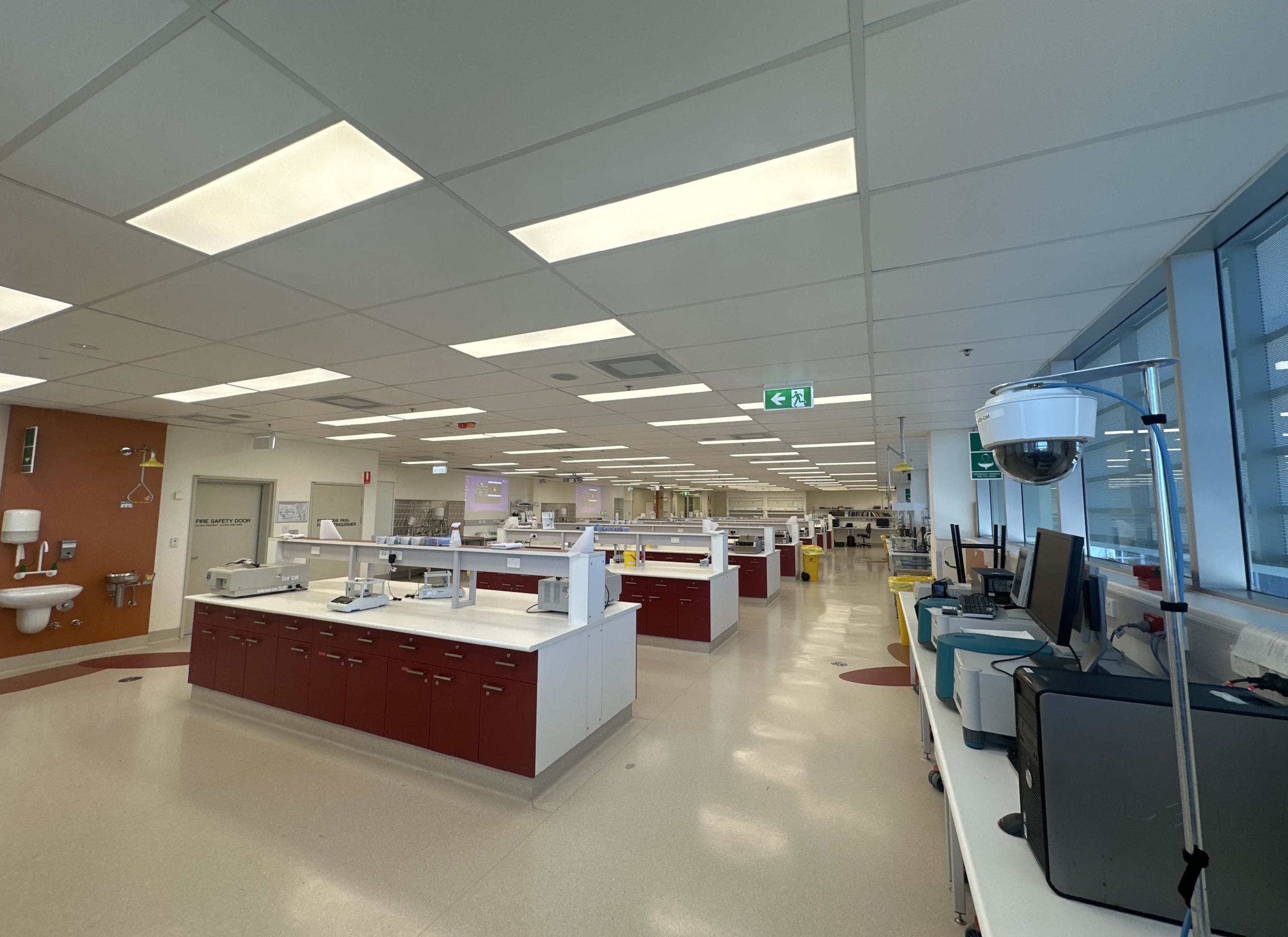 T020 – Dual Projector Room Link Teaching Lab, photo 2 of 2