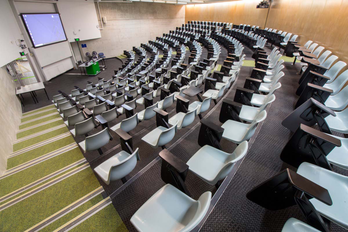 T033 – Large Auditorium (AMX), photo 2 of 2
