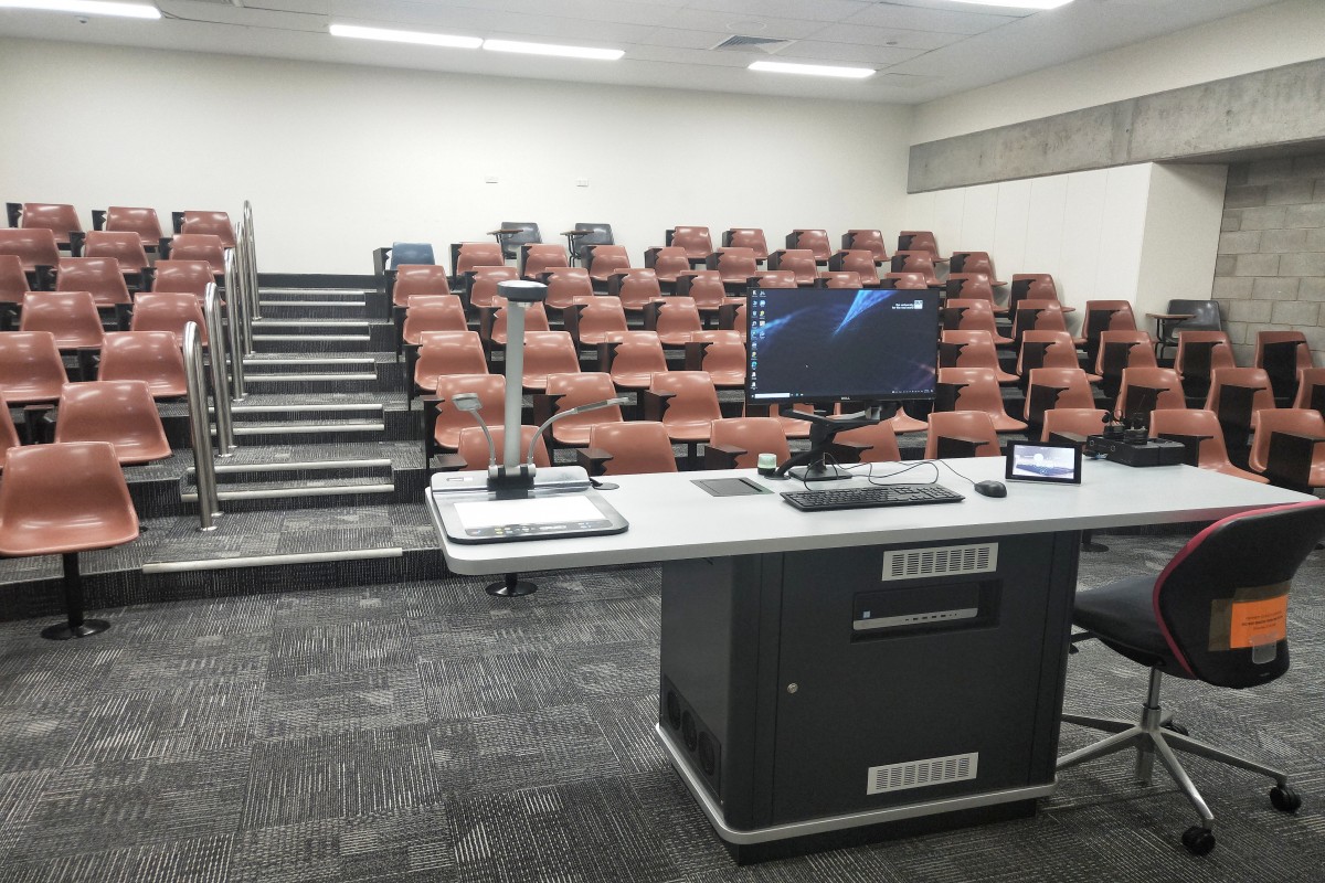 T034 – Medium Lecture Theatre