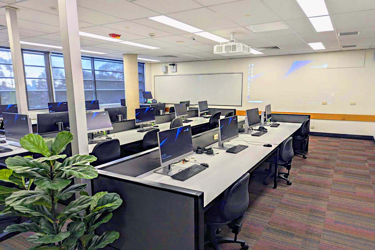 T036 – Small Computer Laboratory (AMX)
