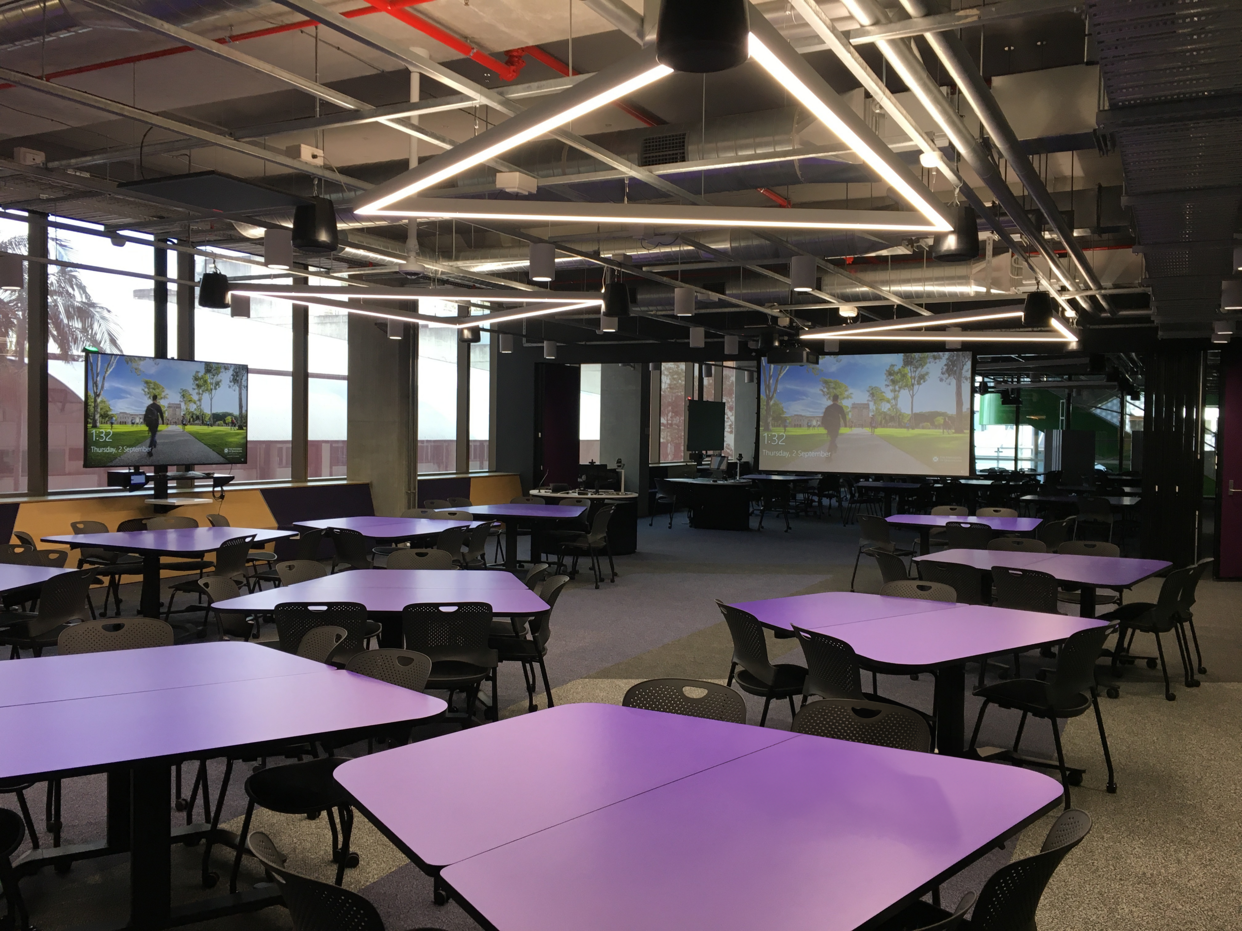 T037 – Teaching Space with Pods