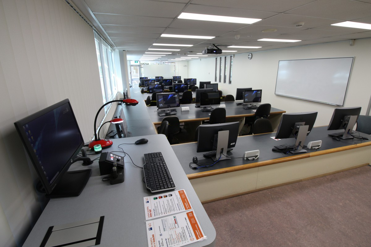 T051 – Interactive Learning Lab, photo 2 of 2