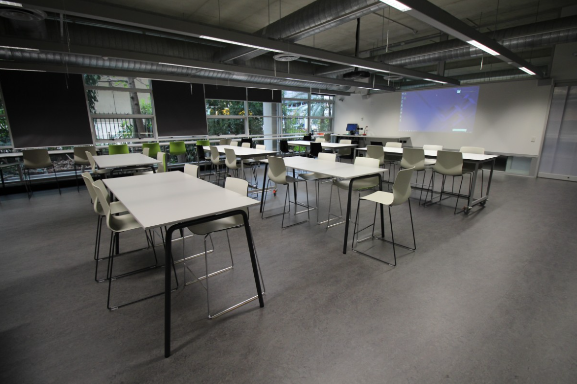 T055 – Hybrid Digital Teaching Station