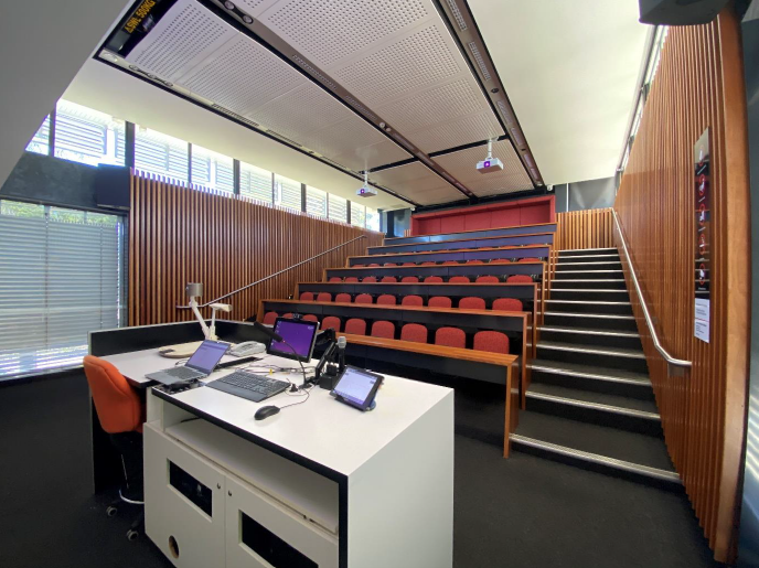 T056 – Dual Display Teaching Space, photo 3 of 4