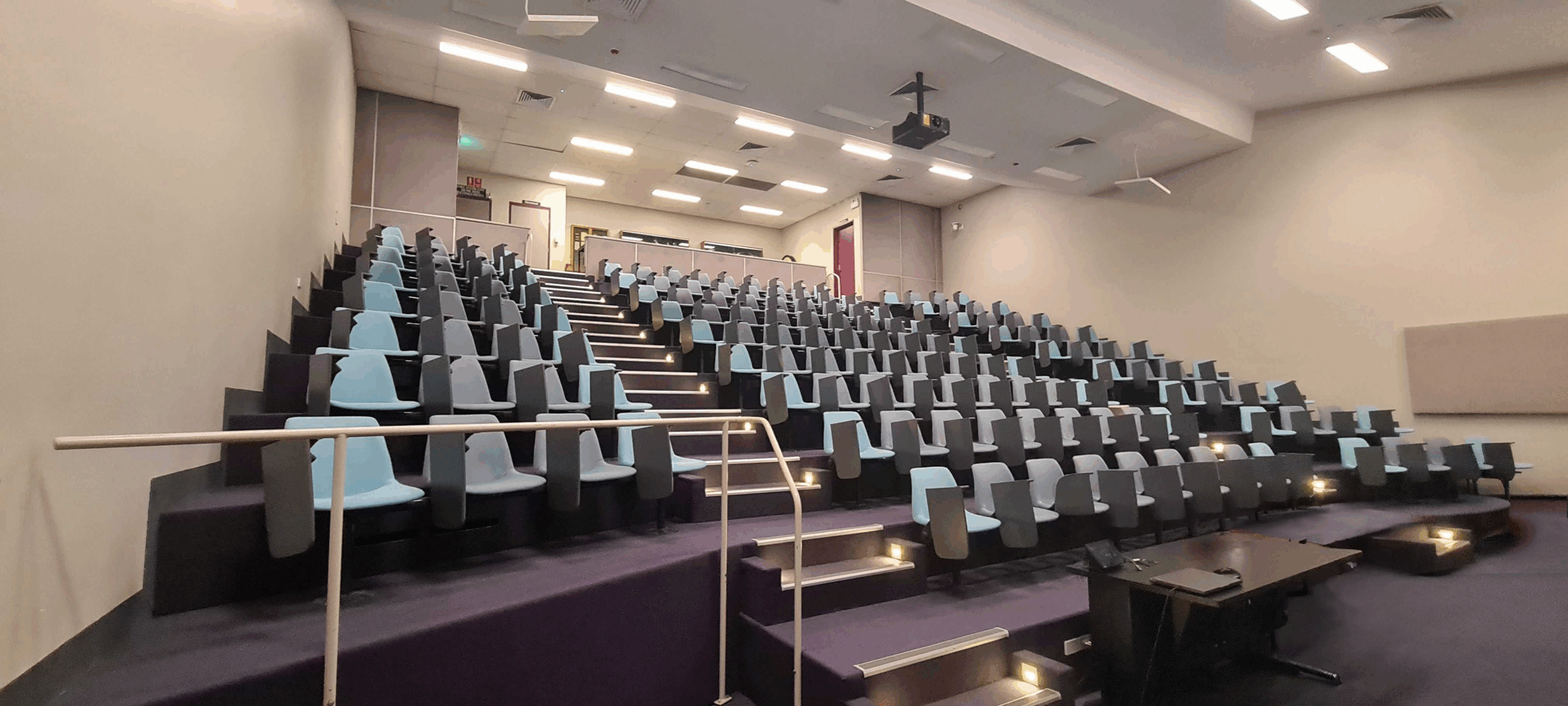 T064 – Auditorium