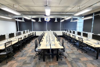T069 – Medium Computer Lab, photo 2 of 2