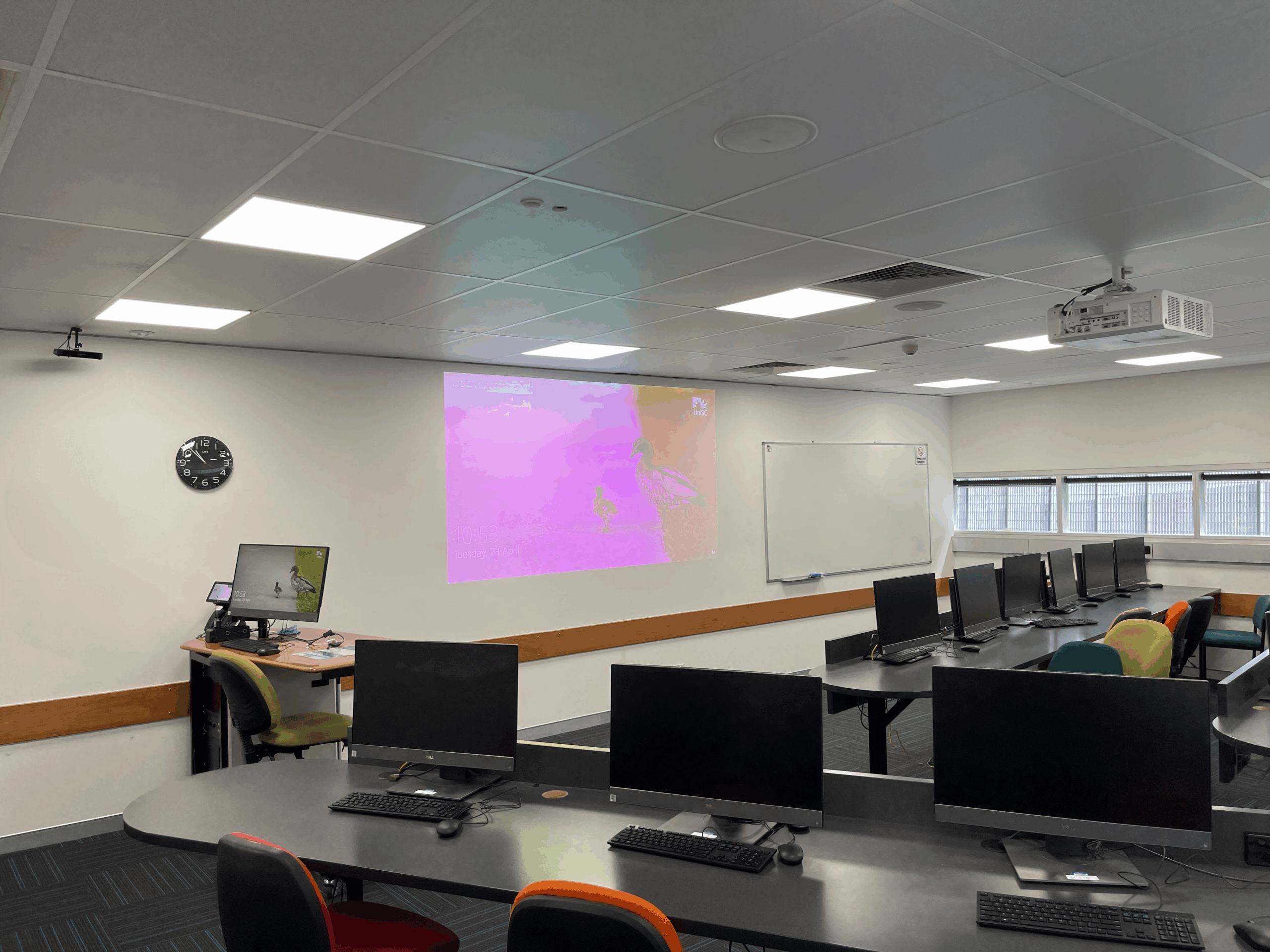 T072 – Small Teaching Space, photo 2 of 2