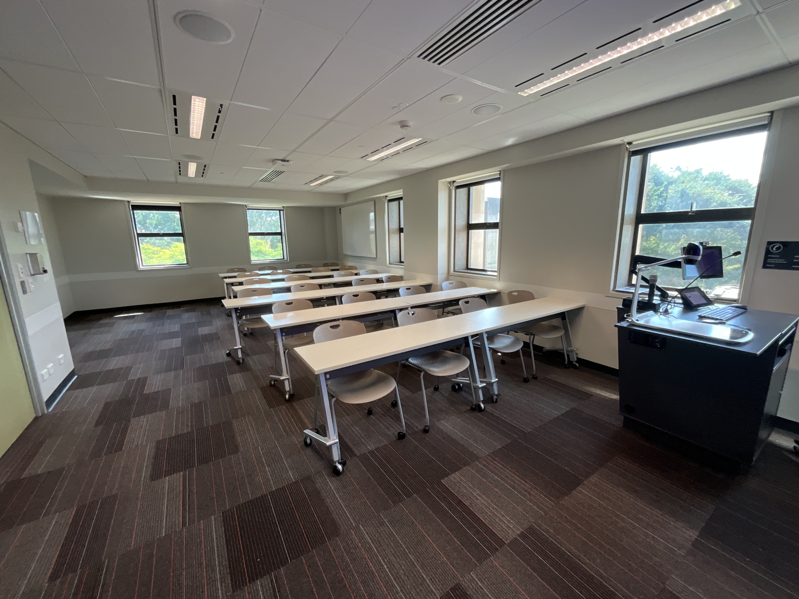 T073 – Interactive Teaching Room