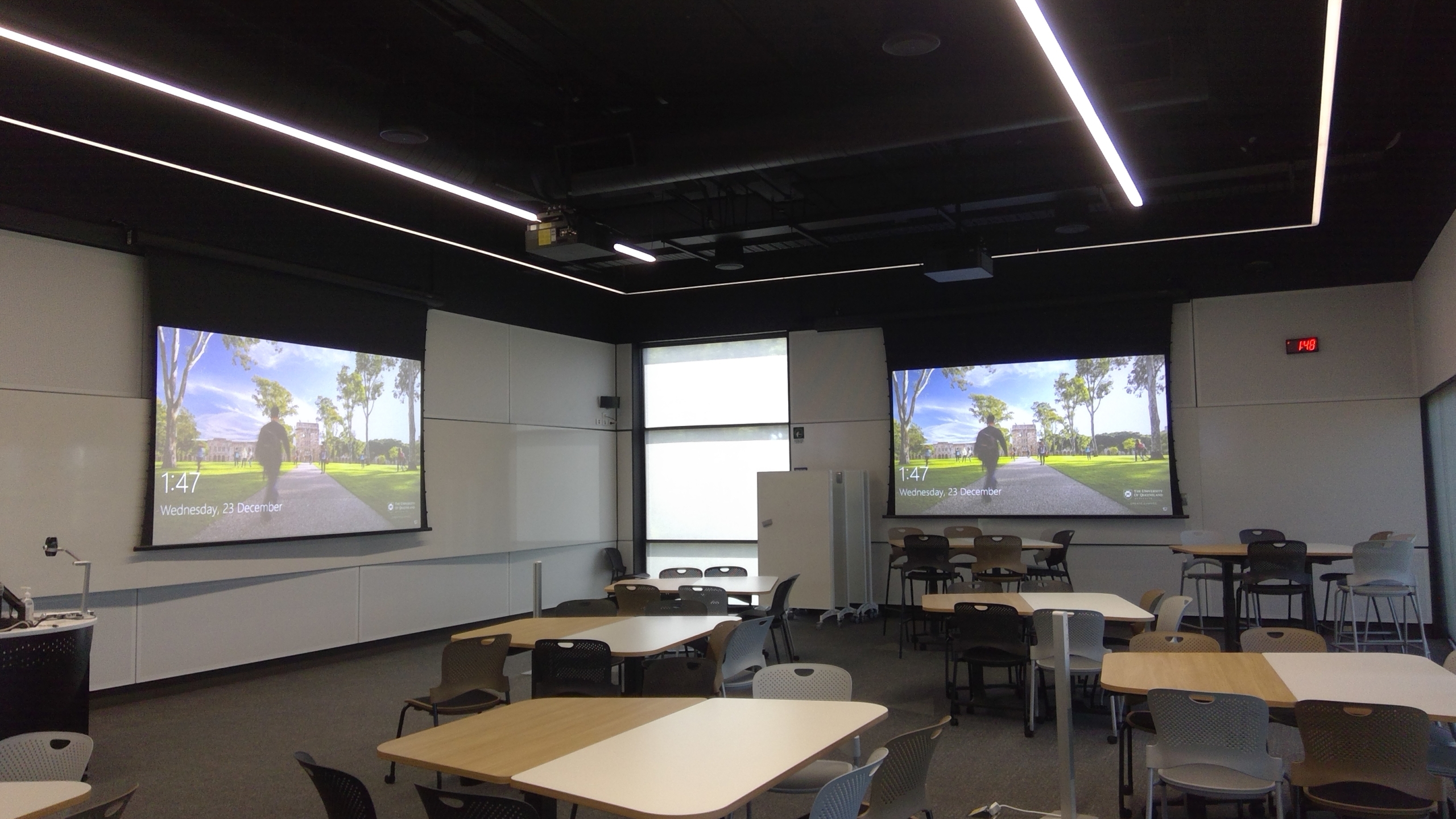 T088 – Tutorial Room with Quad Projectors, photo 2 of 2