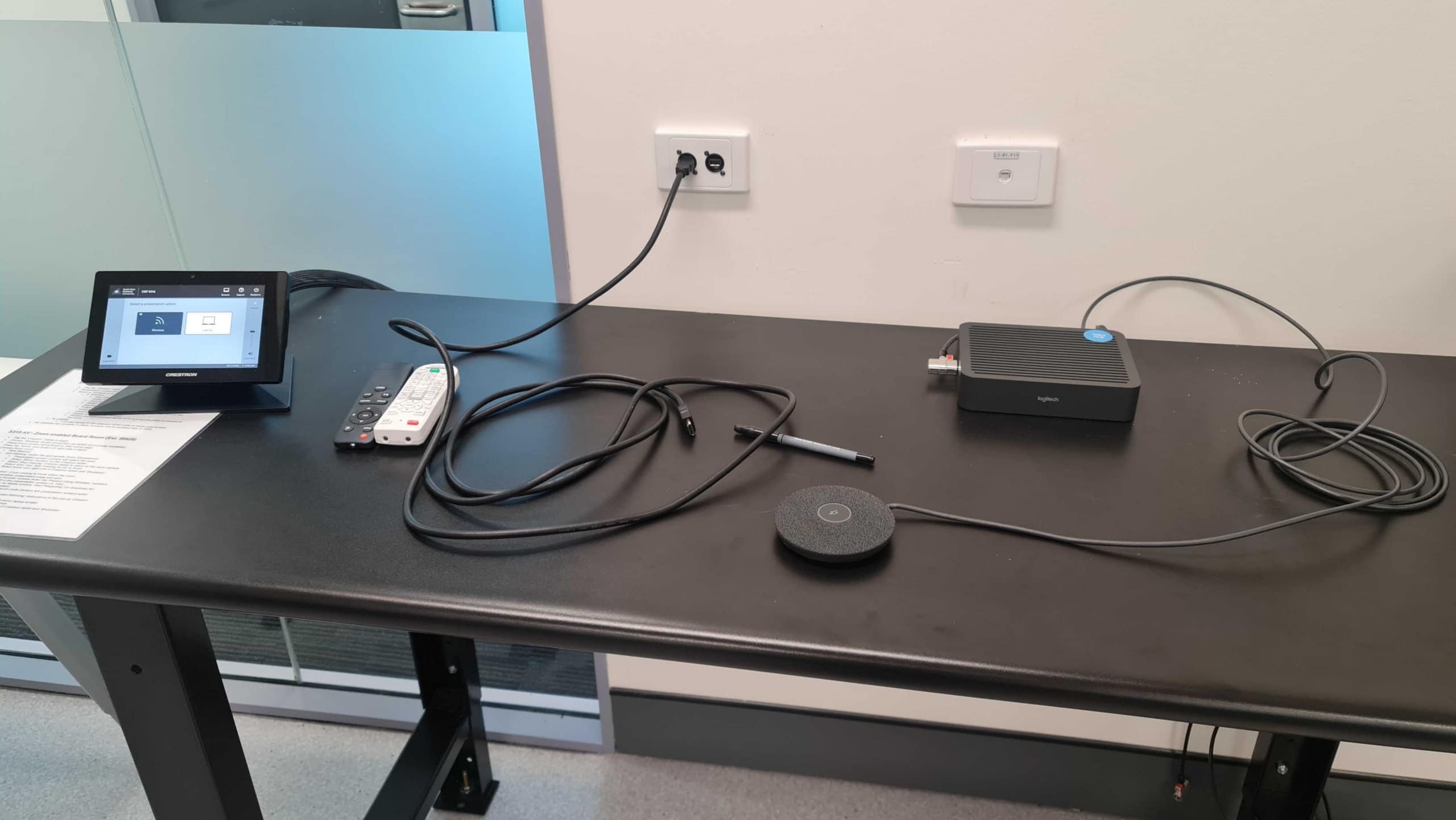 T092 – Medium Laboratory, photo 2 of 4