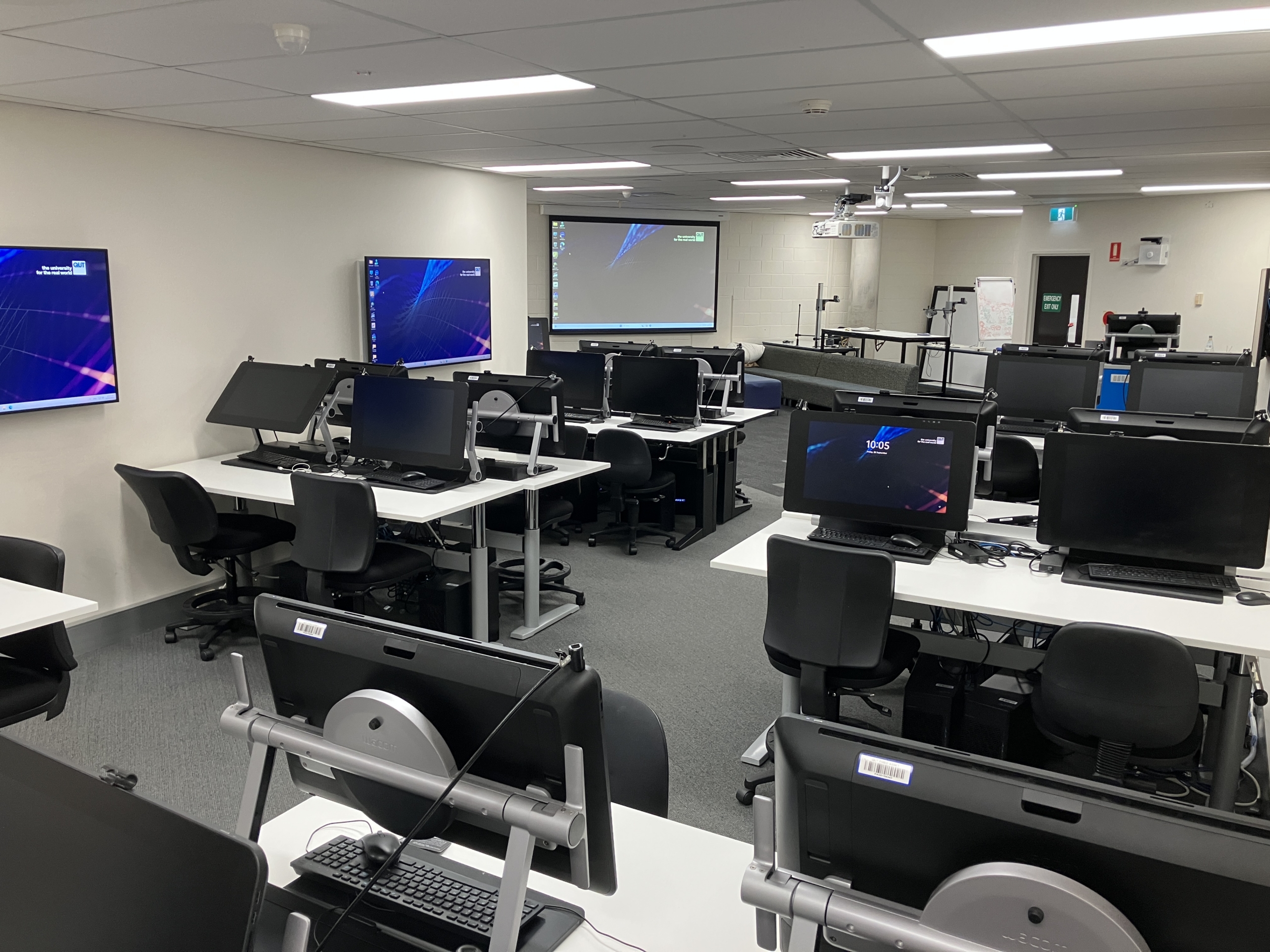 T093 – Small Creative Lab